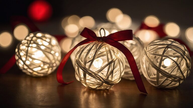Festive Table Decor: Wicker Balls with Ribbons and Lights